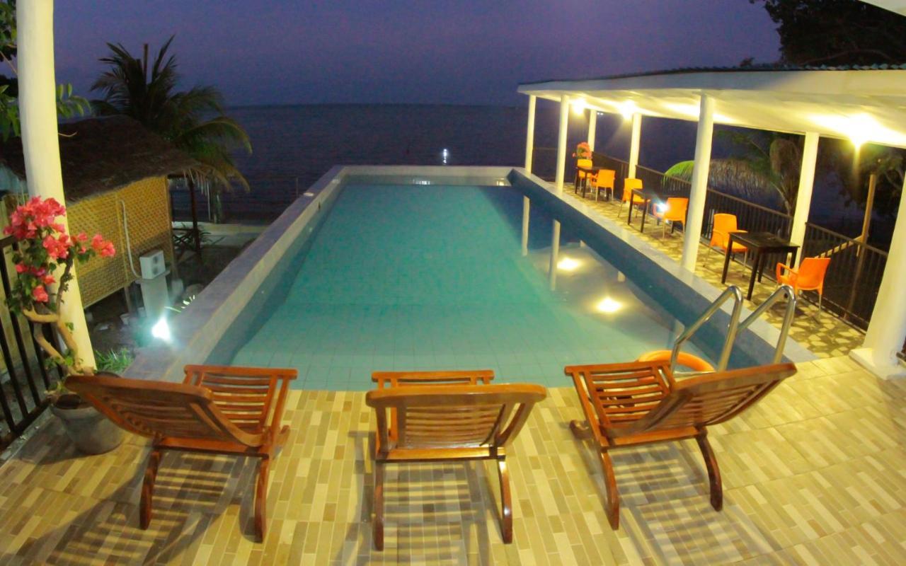 Fx72 Beach Resort Maumere Eksteriør billede