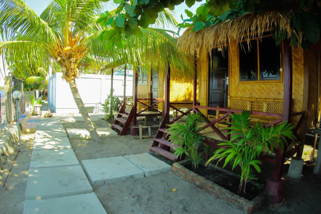Fx72 Beach Resort Maumere Eksteriør billede