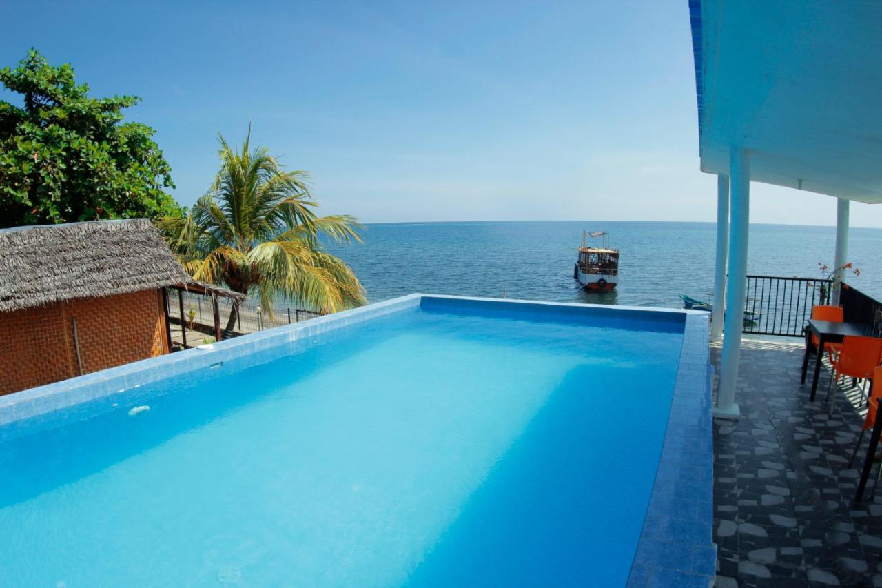 Fx72 Beach Resort Maumere Eksteriør billede