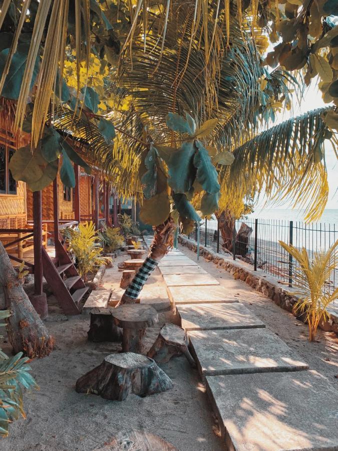 Fx72 Beach Resort Maumere Eksteriør billede